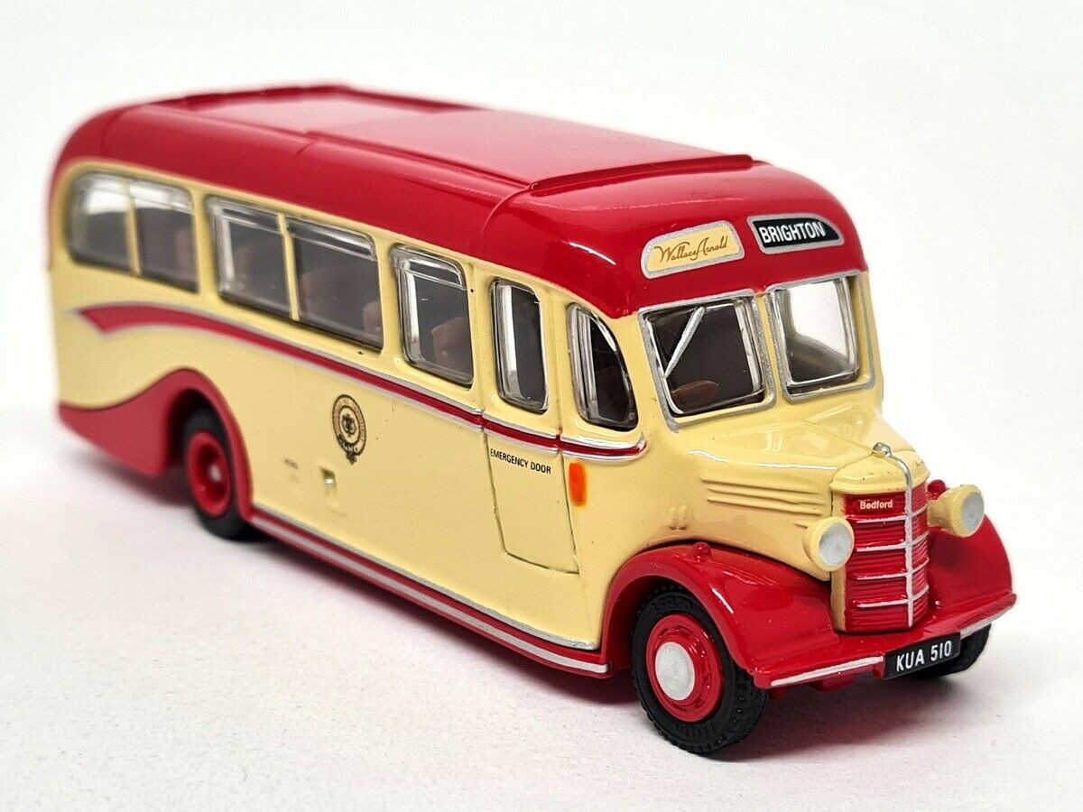 EFE 1/76 - 20131 Bedford OB Coach Wallace Arnold Diecast Model Bus