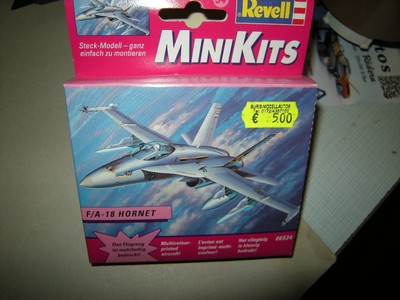 Revell Mini Kits F/A-18 Hornet in OVP