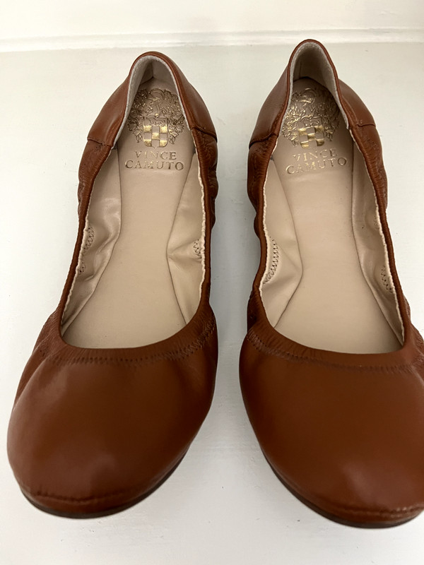 Vince Camuto Ballet Flat 8.5 Excellent Condition ~Stylish~