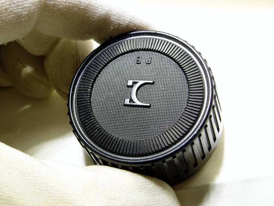 Sigma M42 screw in Rear Lens Cap for Pentax Takumar  - Image 4 of 4