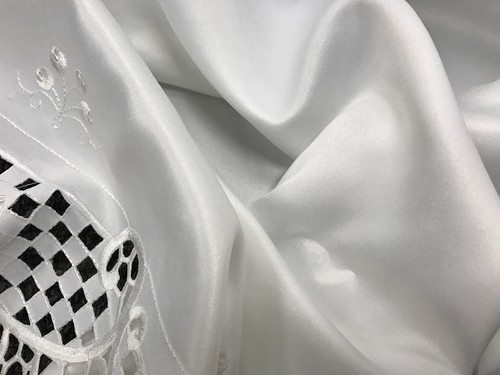 White 70" Round Embroidery Cutwork Lace Tablecloth Napkins Wedding Bridal - Picture 5 of 5