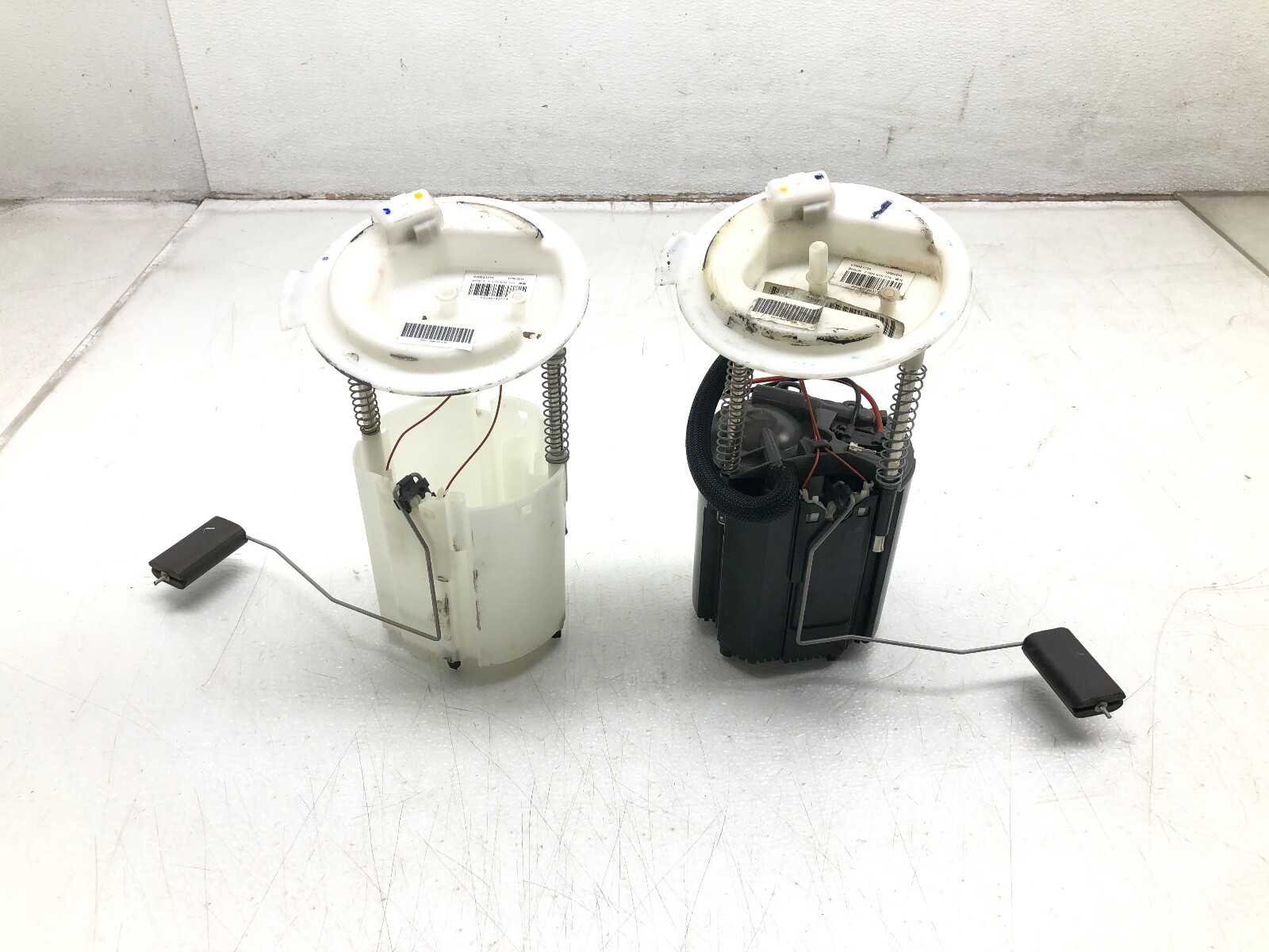 2014-2020 MASERATI QUATTROPORTE FUEL PUMP SENDING UNIT SET X2 OEM.