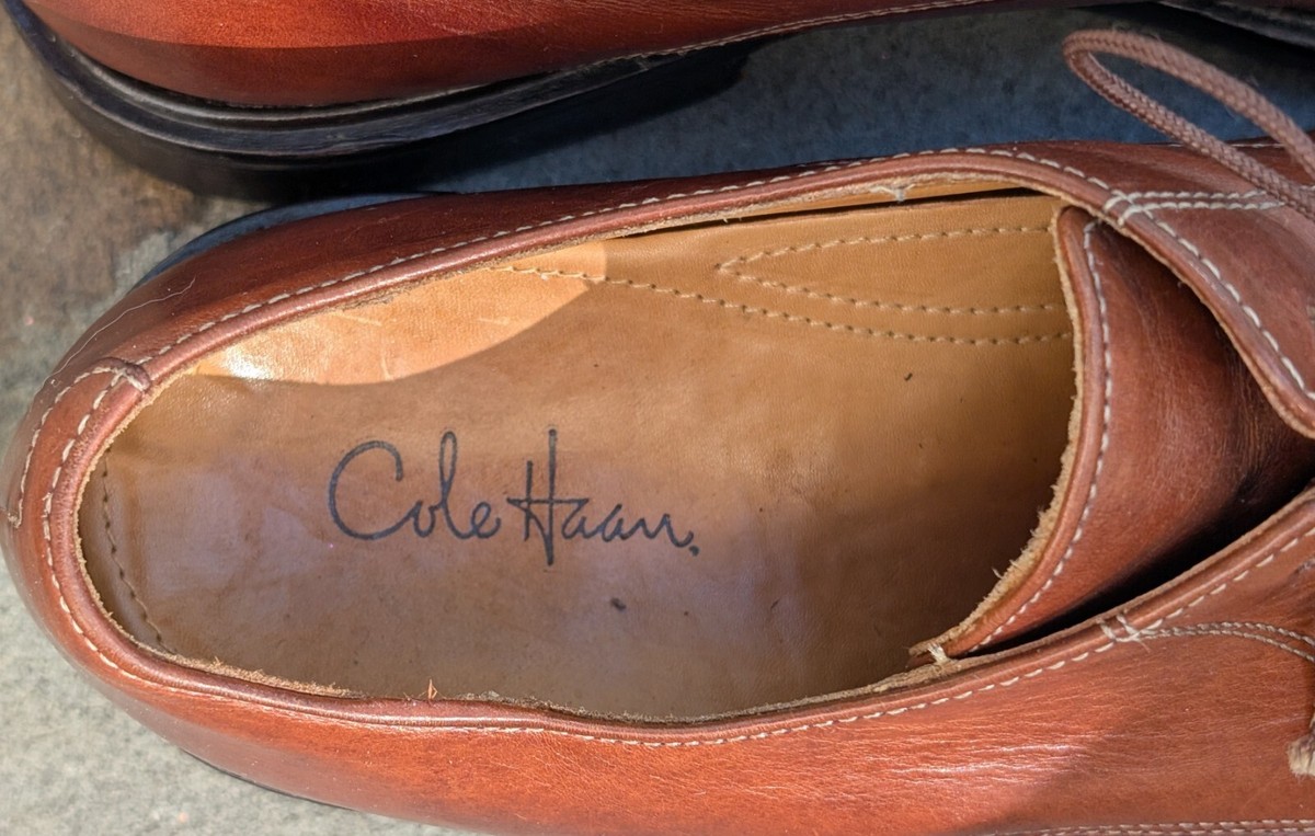 Cole Haan Men display picture 2