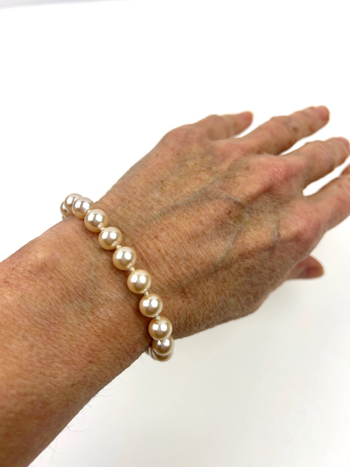 Vintage Faux Pearl Strand Bracelet Knotted 8mm Gl… - image 3