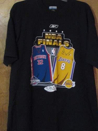 2004 NBA Finals Pistons v. Lakers T-shirt / Team Rosters on back/ NEW