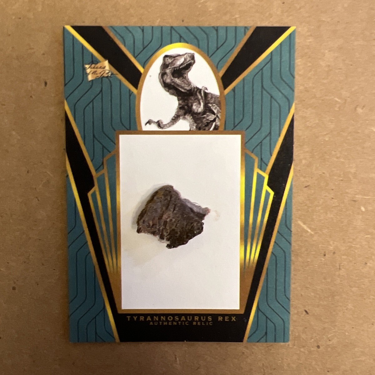 REAL DINOSAUR TOOTH - TYRANNOSAURUS T-REX RELIC - PIECES OF THE
