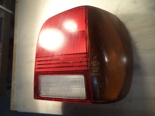 Rücklicht Rückleuchte hinten rechts VW Polo 6N Hella 6N0945258 962566 3632