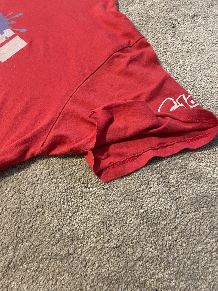 Camisa Pokemon Splatoon 3 Splatfest - Red Fire Fuecoco 2XL Exclusiva de Nintendo NY Foto 4 de 4