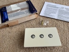 Varilight 3 Gang 3x300W Touch/Remote Dimmer Switch, LED compatible, Screwless