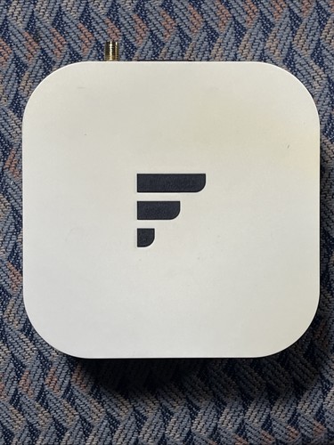 Finestra Miner 915 MhZ w/ 5.8 dbi Antenna Helium Network & Power Cord - No Box