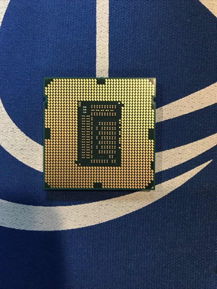 Procesador Intel Xeon E3-1270 v2 SR0P6 LGA1155 3,5 GHz cuatro núcleos 3,9 GHz Boost 69 W Foto 2 de 2