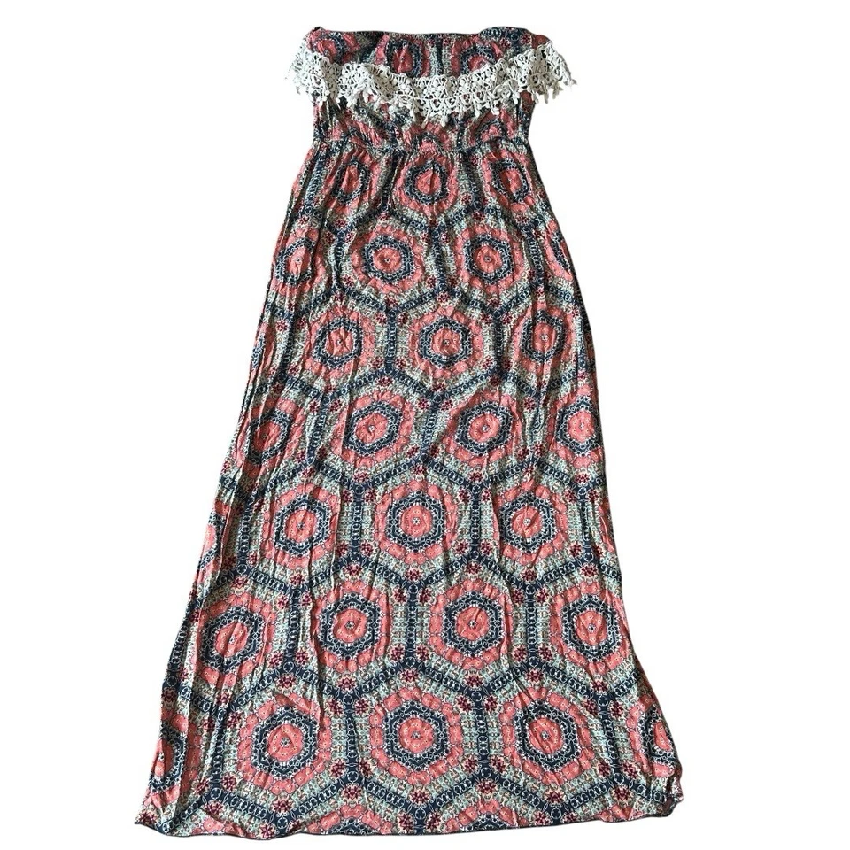 Maxi Vestido Boho Hombro Descubierto con Encaje Crochet - Talla XL (Sin Etiqueta de Marca) Foto 2 de 4