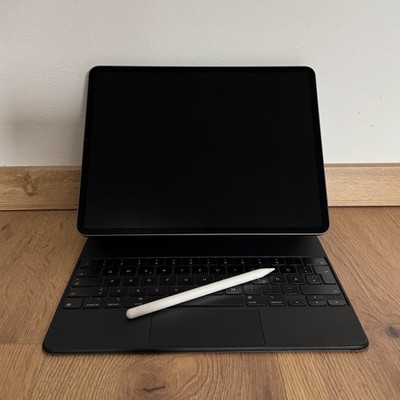 iPad Pro 12.9 (5. Gen) 128GB Wi-Fi Space Gray + Magic Keyboard + Apple Pencil 2 