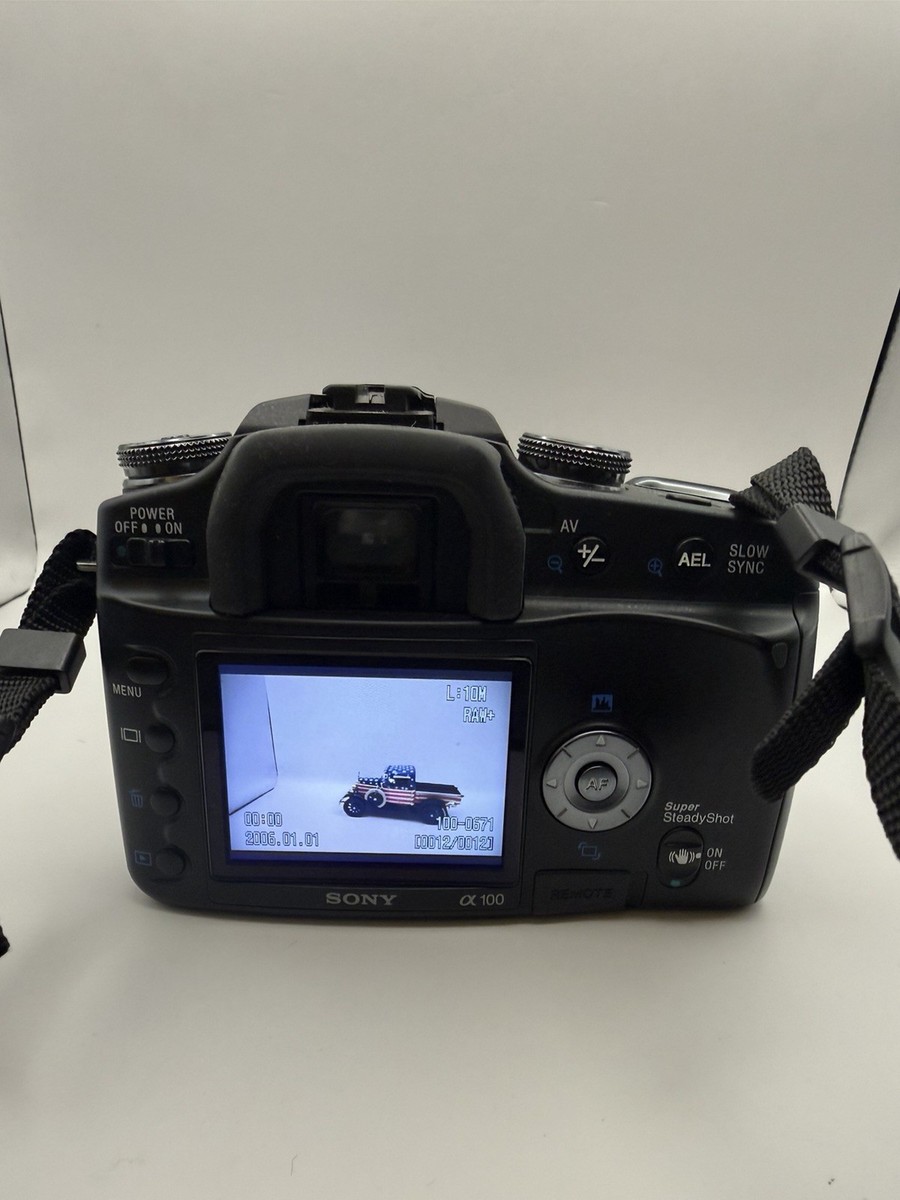 Sony DSLR A100 Digital Camera W/ Sony DT 18-200mm f3.5-6.3 Lens
