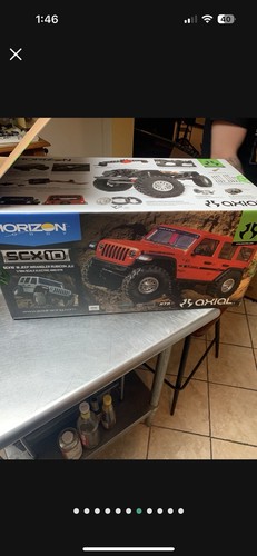 Axial 1/10 SCX10 III Jeep JLU Wrangler 4X4 Rock Crawler W/Portals RTR Gray! - Picture 6 of 9