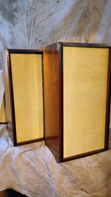 KLH Model 20 Bookshelf Speakers Pair Restored And Refinished