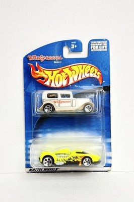 2000 Hot Wheels Walgreens Series 3 White Model A & Yellow Maelstrom 2 Pack