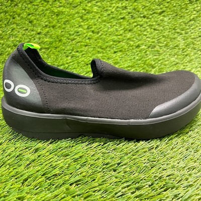 OOFOS OOmg EeZee Low Womens Size 7.5 Black Casual Walking Slip On Recovery Shoes