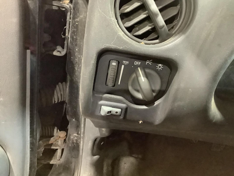 Used Deck Lid fits: 1999 Pontiac Firebird exc. Conv exc. Trans Am heated Grade A Foto 4 de 4