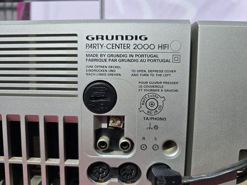GRUNDIG PARTY-CENTER 2000 HIFI Stereo Anlage, brummt aber Läuft nicht! - Imagen 14 de 17