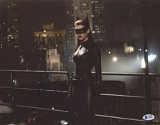 ANNE HATHAWAY SIGNED 11x14 PHOTO CATWOMAN THE DARK KNIGHT RISES RARE BECKETT BAS