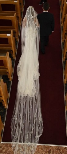 Steven Khalil White Ivory mermaid style wedding dress size 8 - Picture 7 of 7