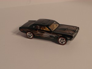 hot wheels larry's garage set