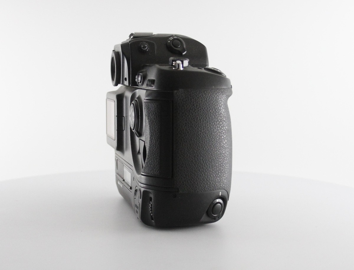 ニコン　D1x Nikon D D1X 5.3MP Digital SLR Camera - Black (Body Only) for