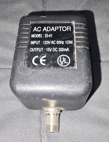 Spectrum (4) Coax Cables (2) Splitters Amphenol Broadband (1) Coax Amplifier - Picture 6 of 13