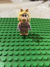 Lego Muppets Miss Piggy Collectible Minifigure Series (71033) NO ACCESORRIES
