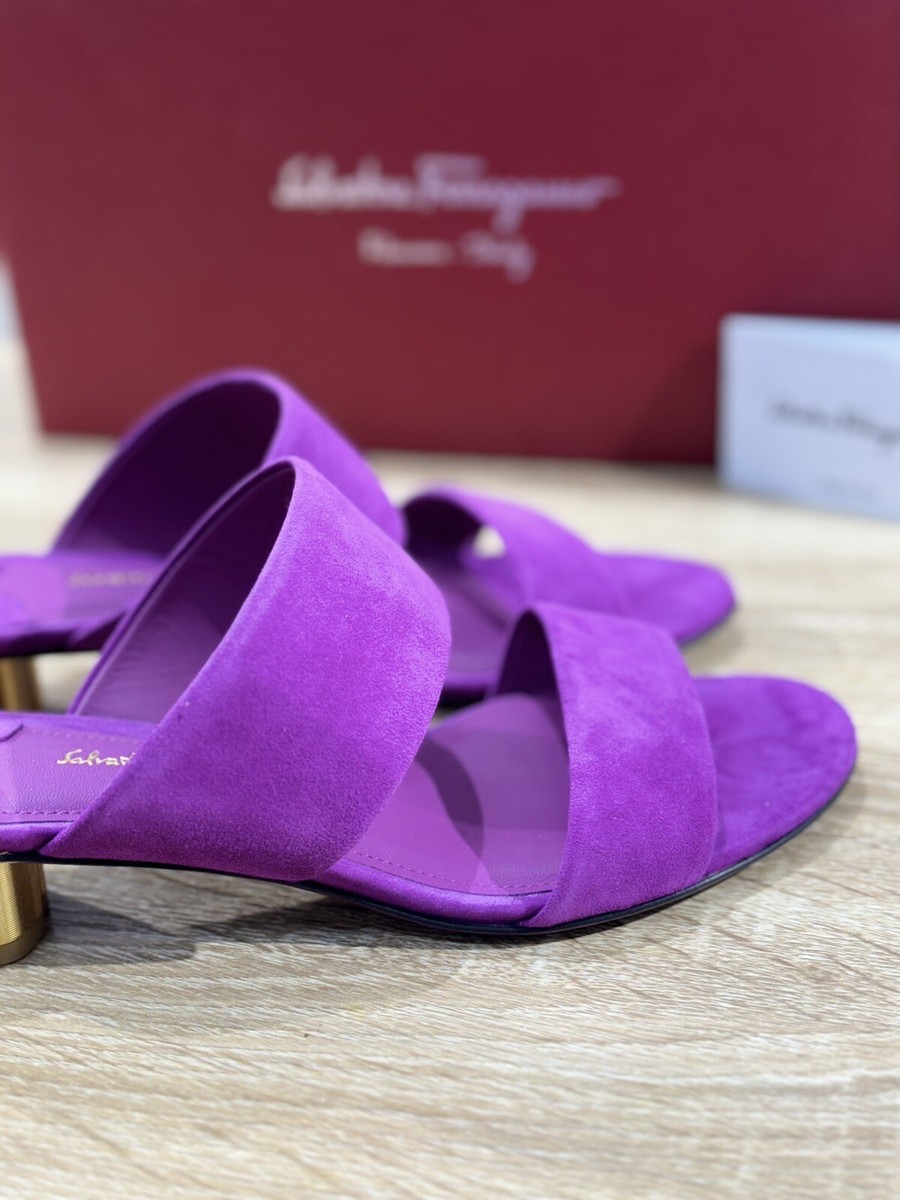 Salvatore Ferragamo Sandale Frauen Belluno Veloursleder