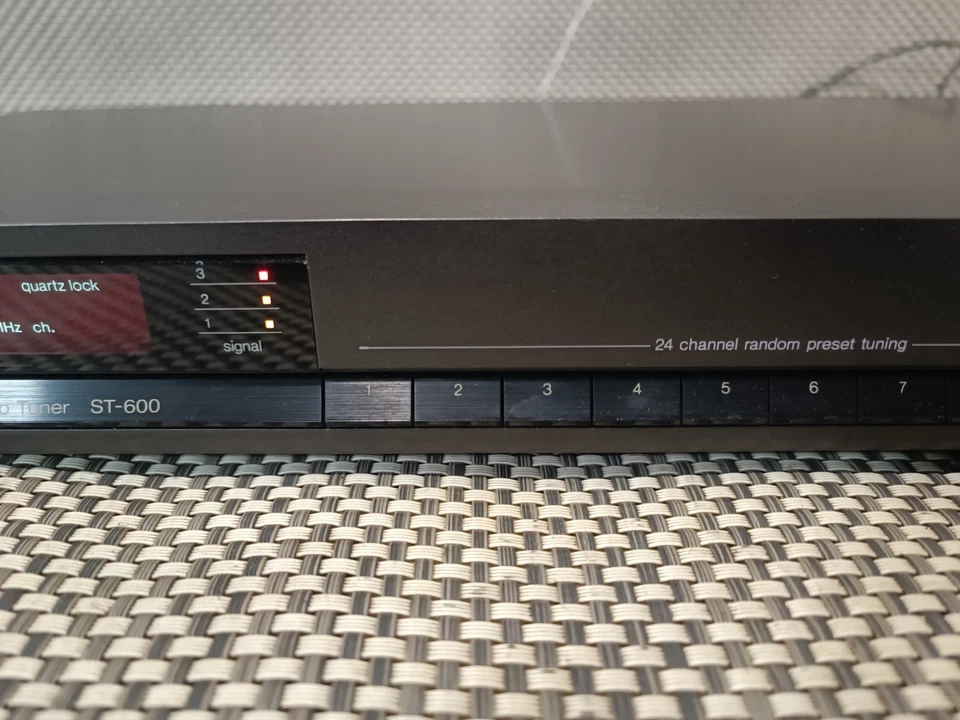 Technics ST-600 Quartz Stereo Synthesizer Tuner HiFi Radio Sound Audio Stereo - Bild 3 von 4