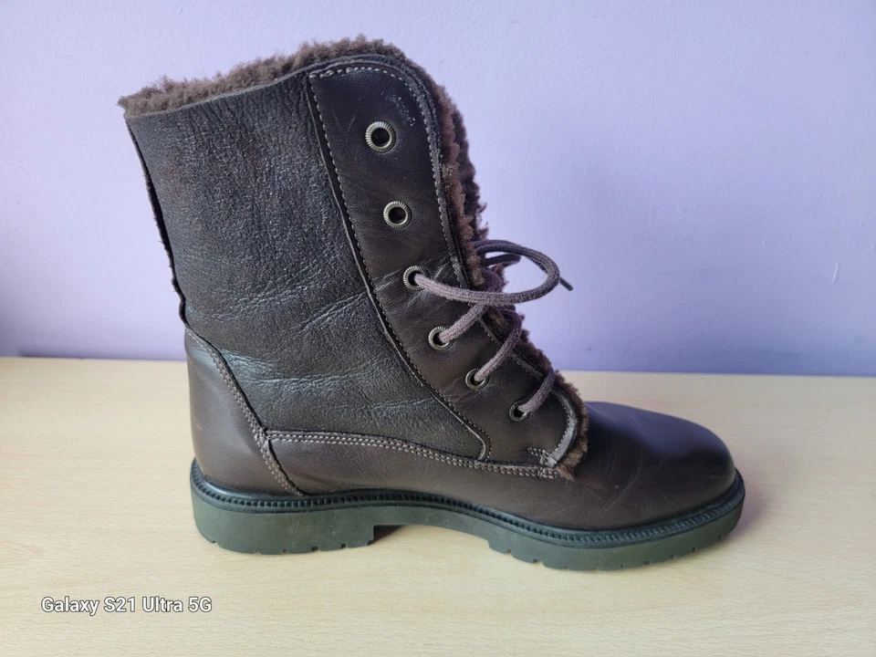 Bota de Couro Santana Canadá Marrom 2 Tons Shearling Forrada Lug Sole Renda Feminina 9 M - Imagem 4 de 4