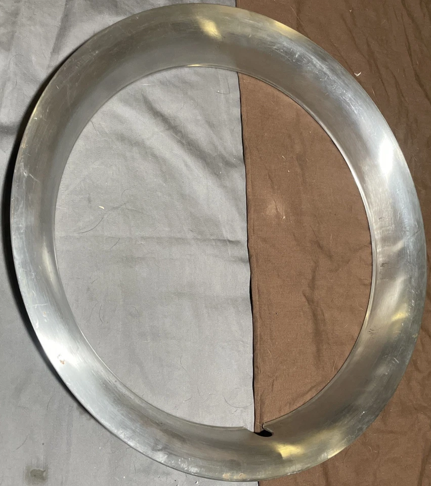 OEM 15" 1988-2002 Chevy GMC 1500 2500 camioneta pickup moldura anillo de belleza uno 1 único Foto 3 de 4