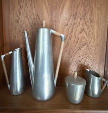 Royal Holland KMD Tiel Set da tè e brocca caffè in peltro e teak metà secolo