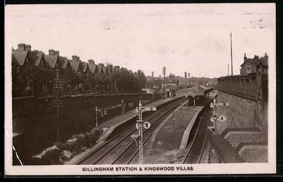 Gillingham, Railway Station and Kingswood Villas, Ansichtskarte 
