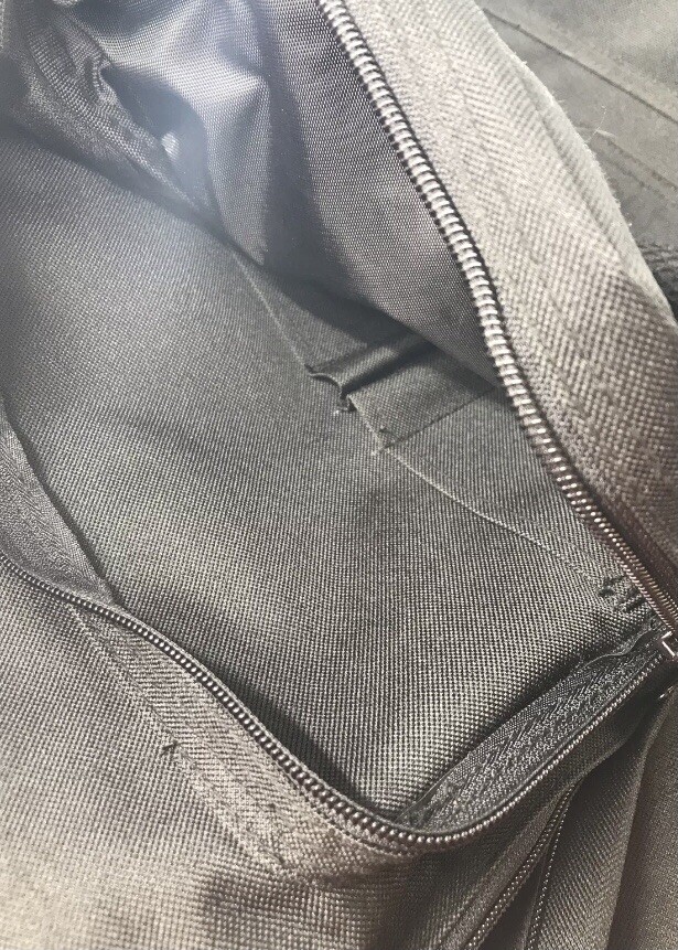 The Rollers Black Suitcase Adjustable Backpack Ca… - image 11