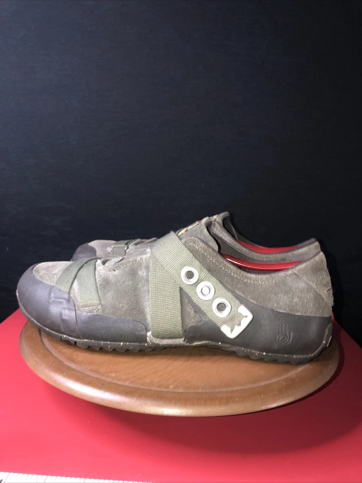 Zapatos de escalada Teva S/N6054 para hombre talla 9,5 gamuza/caucho cierre a presión Foto 4 de 4