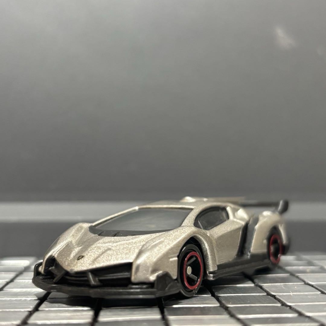 Picture 1 of 6