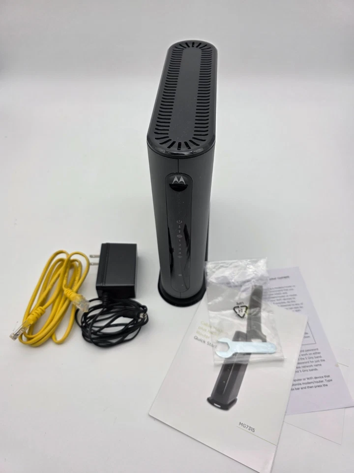 Motorola MG7315 8x4 343 Mbps DOCSIS 3.0 Cable Modem Plus N450 Wi-Fi Router - Image 4 of 4
