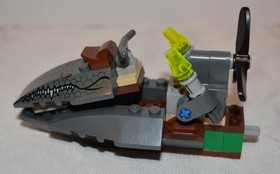 LEGO Batman: The Batboat: Hunt for Killer Croc (7780) No minfigures Build Only