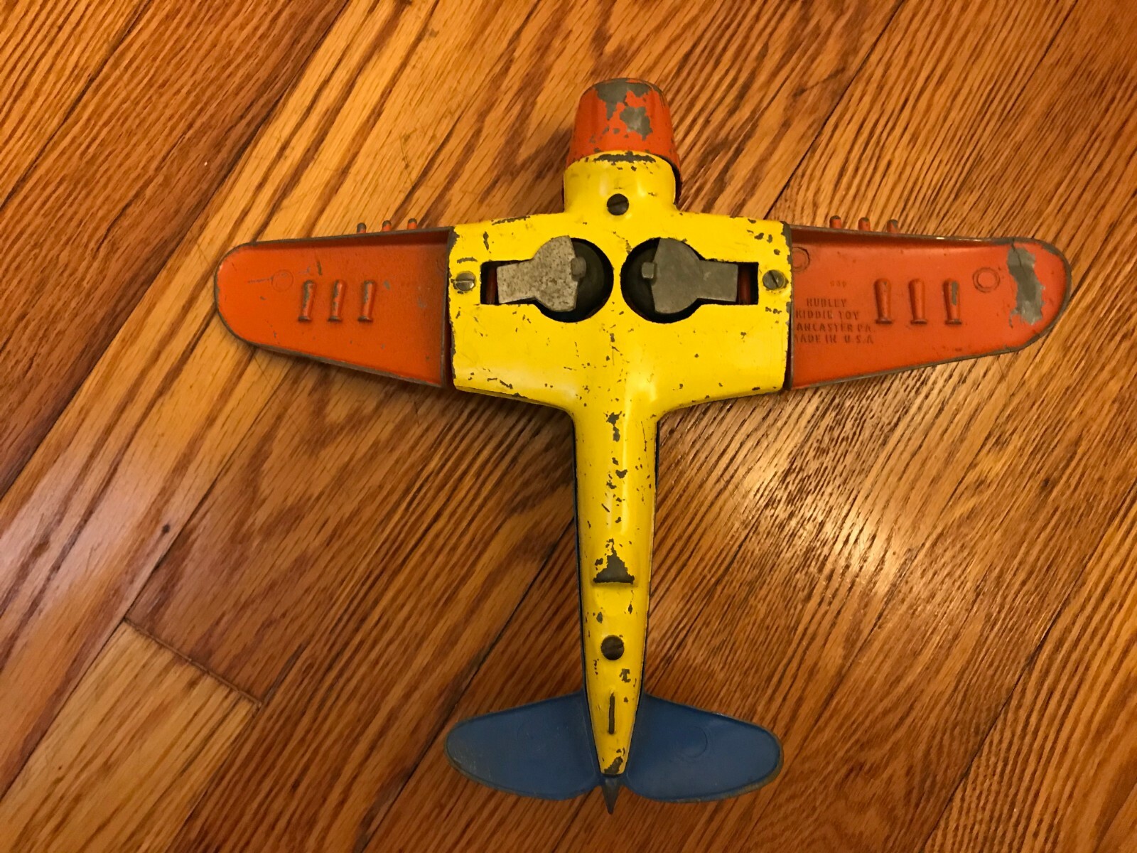 Hubley Kiddie Toy Airplane Lancaster Pa Made In USA 495 Fold Up Wings