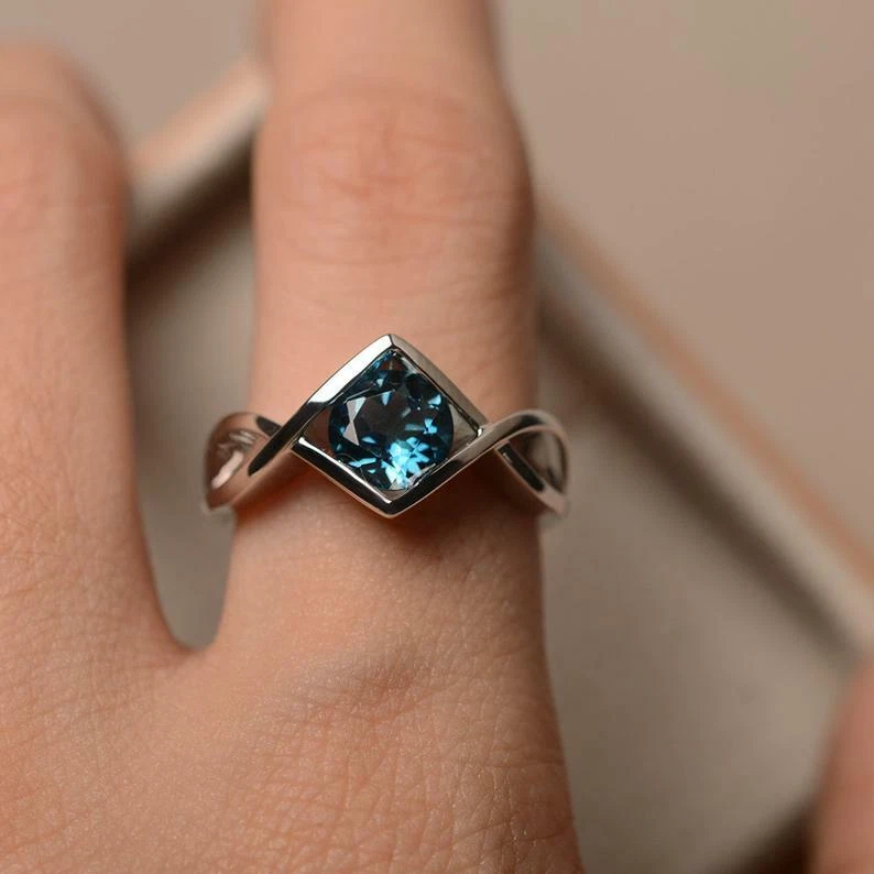 925 Sterling silver 3.50CT London blue topaz anniversary prong Ring for Women - Image 4 of 4