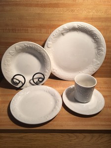 Lynn 38 Piece Plates Bowls Cups Fruit De Blanc White Dishes