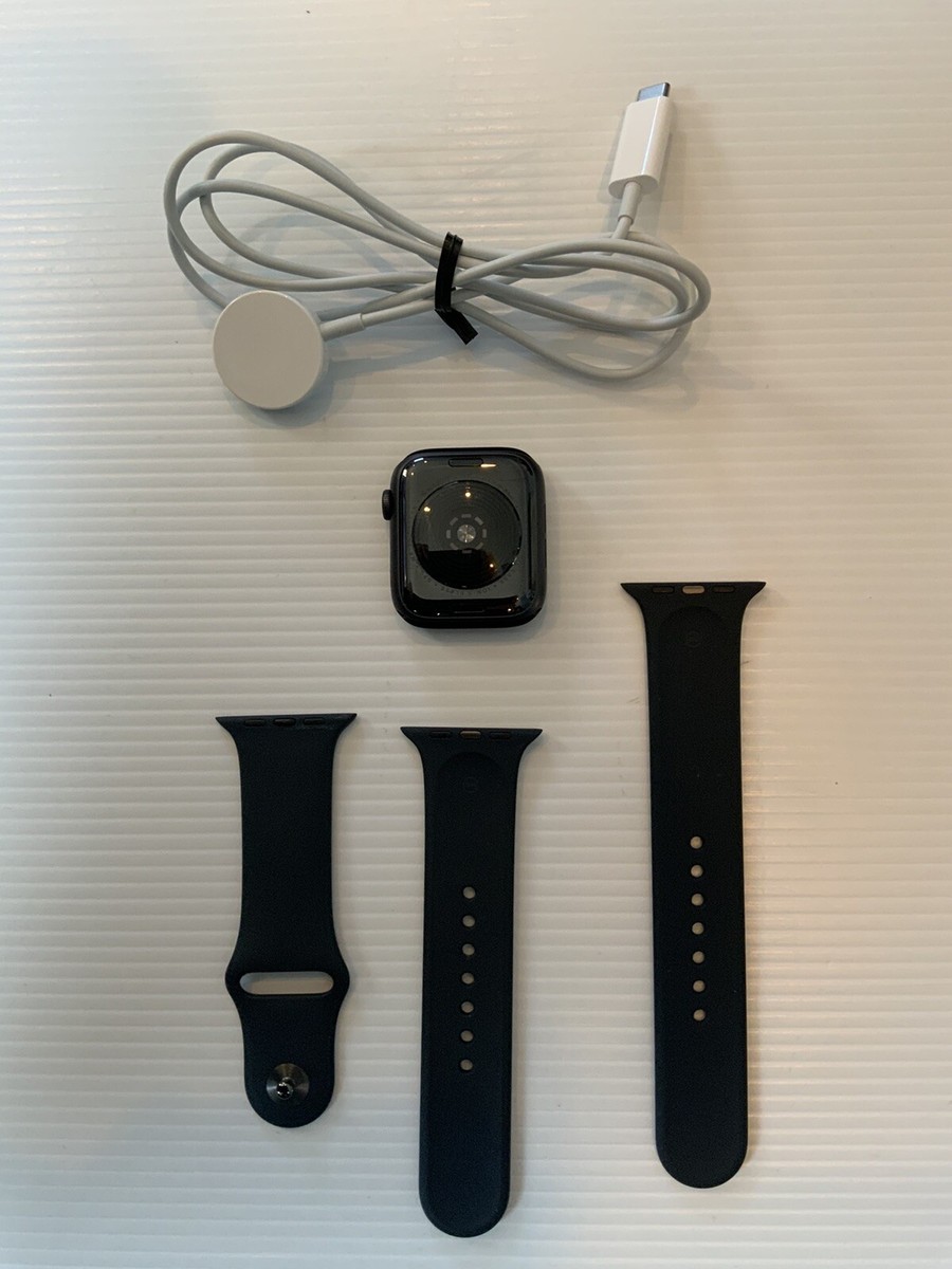 Apple Watch SE (A2352) 44mm GPS Space Gray Aluminum Case Midnight
