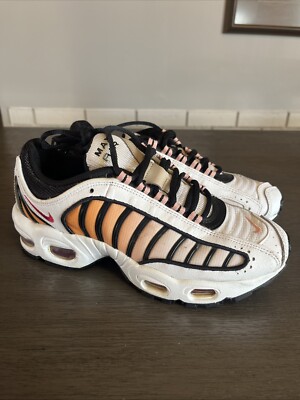 Nike Air max Tailwind 4 Women s 6.5 orange, pink, red sunset gradient 