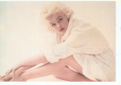 MARILYN MONROE IN WHITE BATHROBE-(105-262)-4X6(#66*)