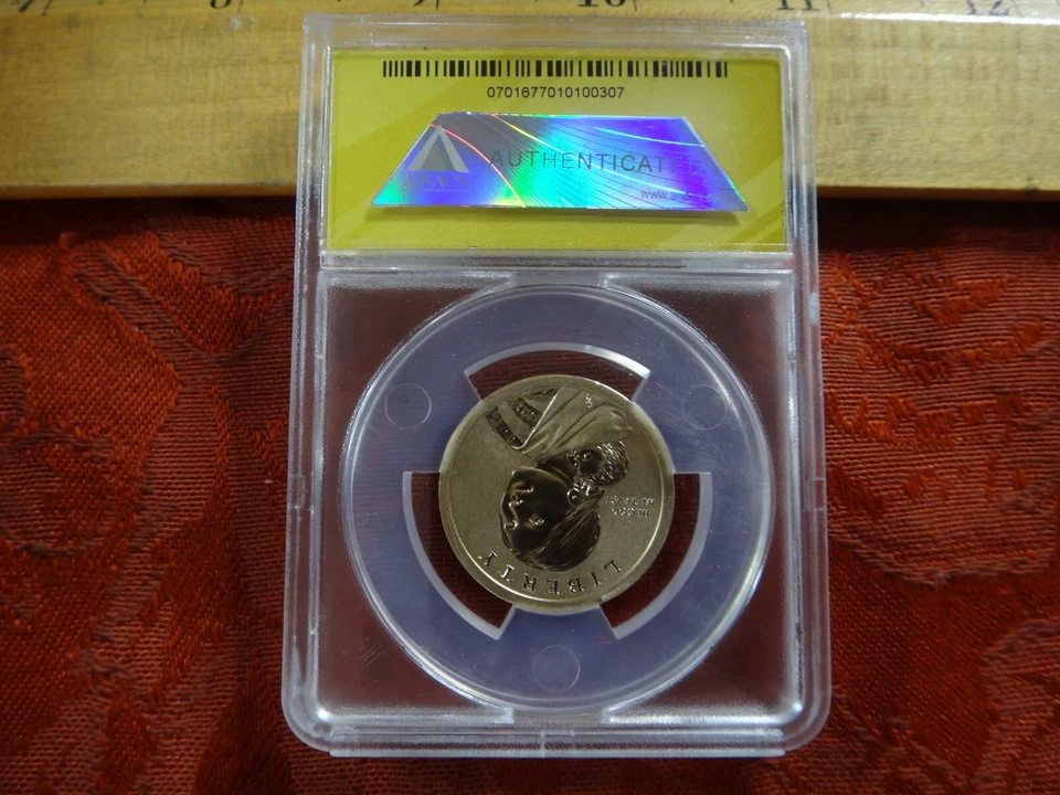 2015 W Enhanced Uncirculated Native American Dollar $1 - ANACS EU70 - 0307/1579 - Image 3 of 4