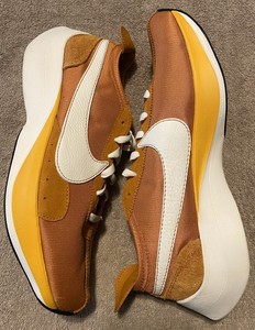 nike moon racer monarch