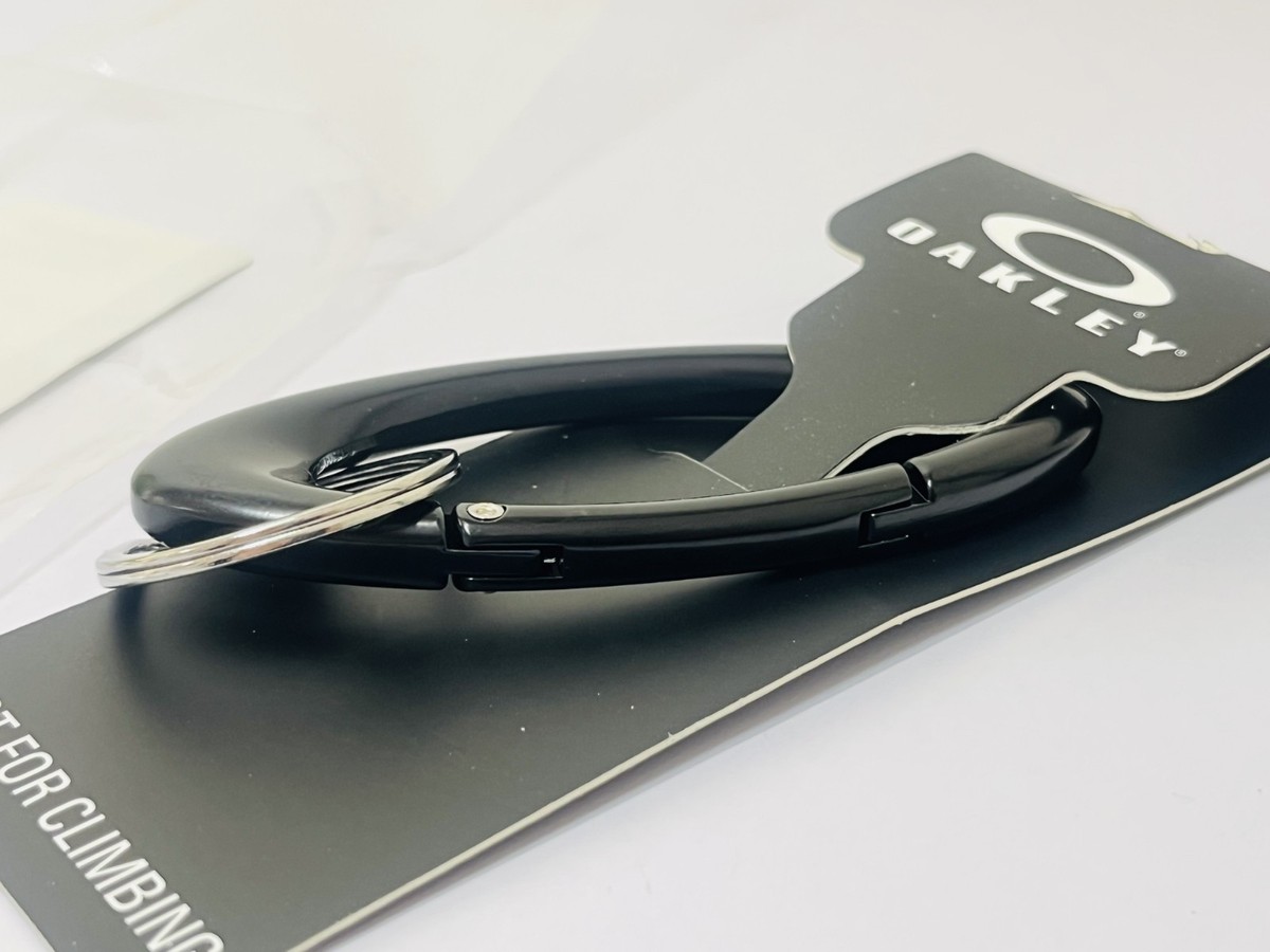 Oakley Essential Icon Carabiner Unisex Keychain FOS900696